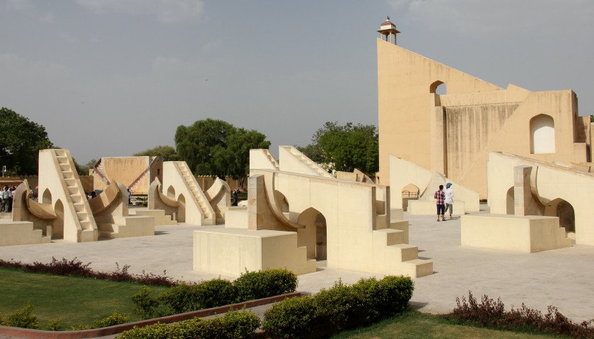 Jantar-Mantar-Jaipur-Tours