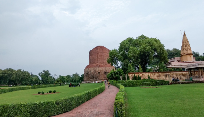 Taj Mahal with Buddhist Tour