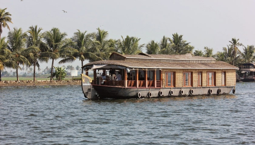 Kerala Backwaters & Wildlife Tour