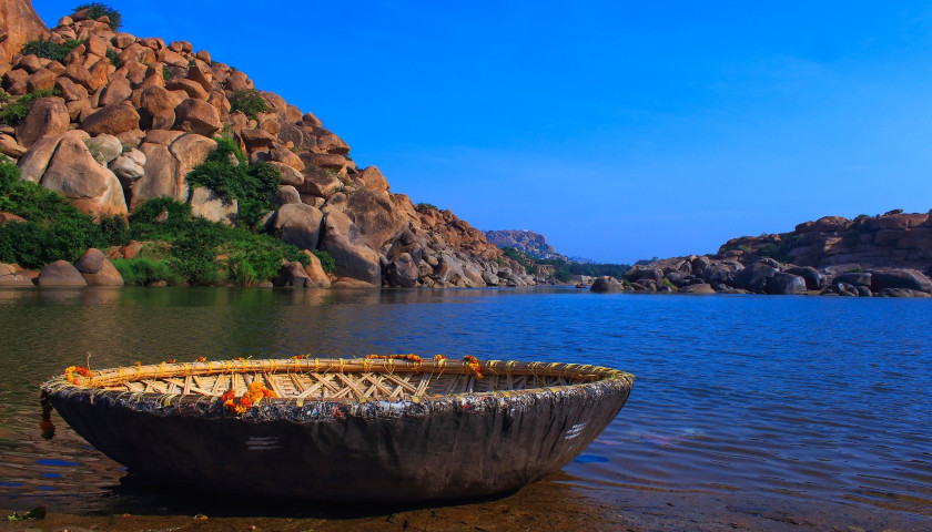 Bamboo-Boat-Hampi-Tours