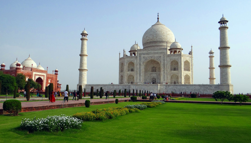 Taj-Mahal-Agra-Tours