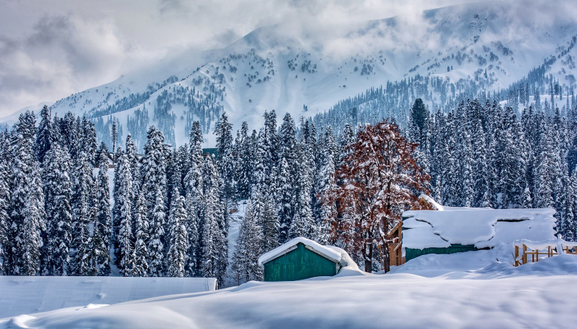 Gulmarg-Kashmir-Tour-Packages