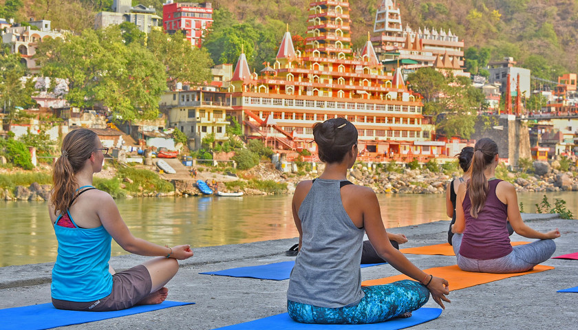 Rishikesh Ashram Experience with Yoga & Meditation