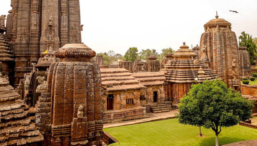 Lingaraj-temple-Bhubneshwar-tours