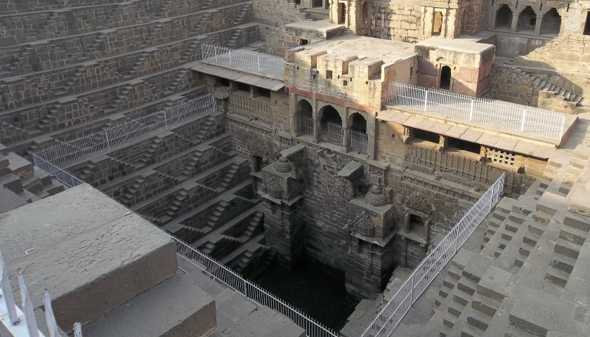 Abhaneri-Chand-Baori-Rajasthan-Tour-Package