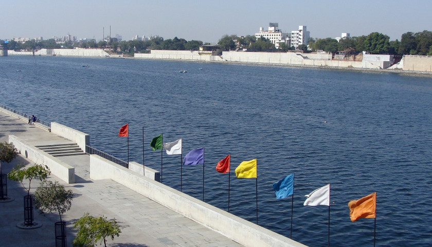 Sabarmati-front-Ahmedabad-tours