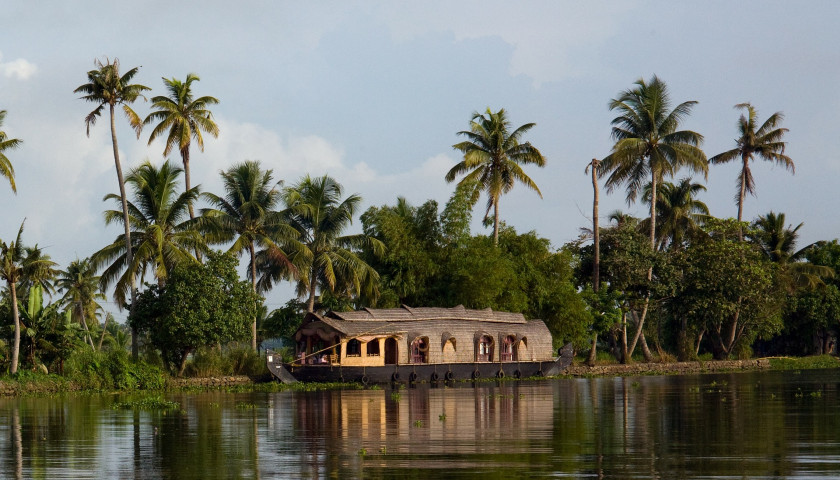 Kerala-backwaters-houseboat