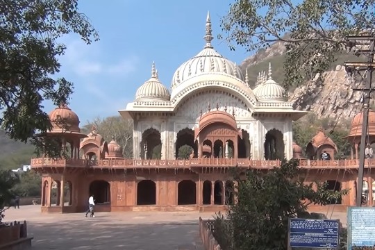 Moosi Maharani Ki Chhatri