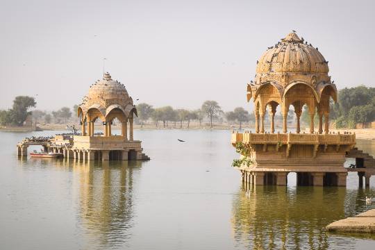 Gadisar Lake