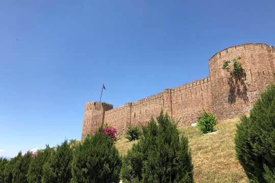 Bahu Fort