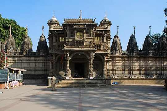 Hutheesing Jain Temple