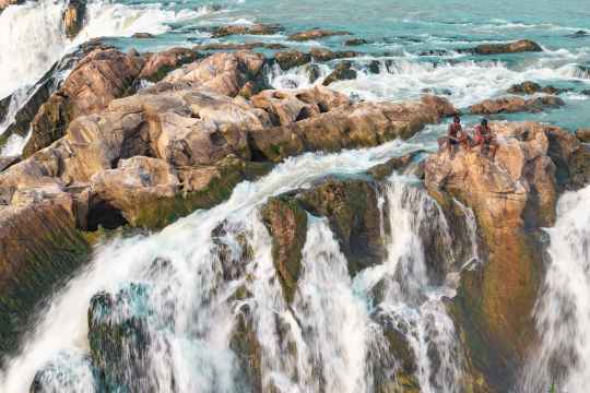 Dhuandhar Falls