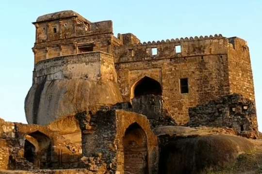 Madan Mahal Fort