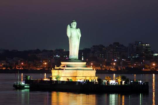 Hussain Sagar Lake